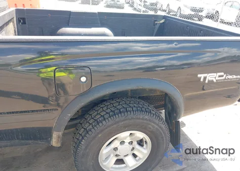 2000 Toyota Tacoma Prerunner V6 from USA, damaged, VIN 5TESN92N6YZ686337